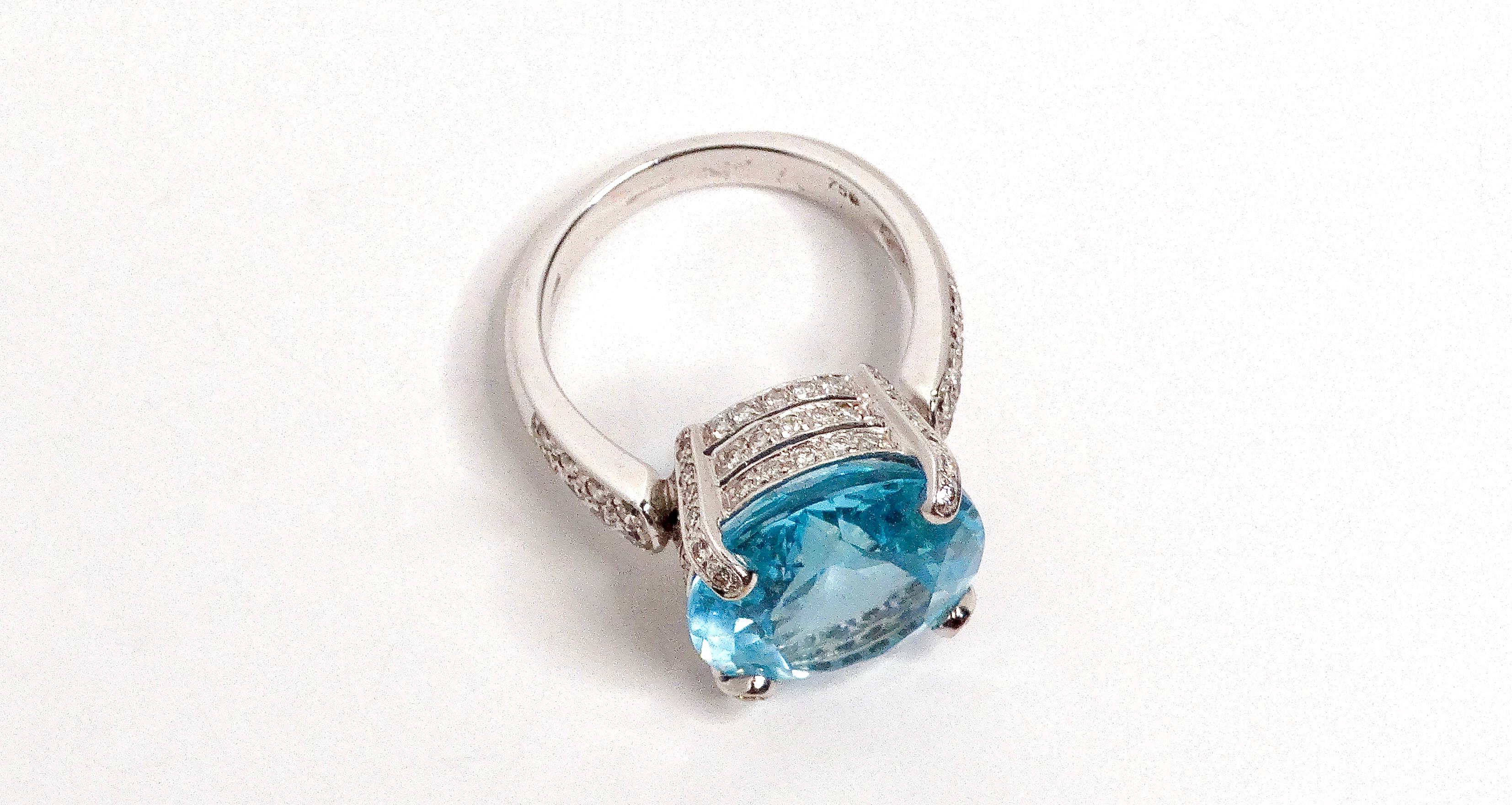 18k White Gold and Swiss Blue Topaz and Diamond Ring For Sale 3
