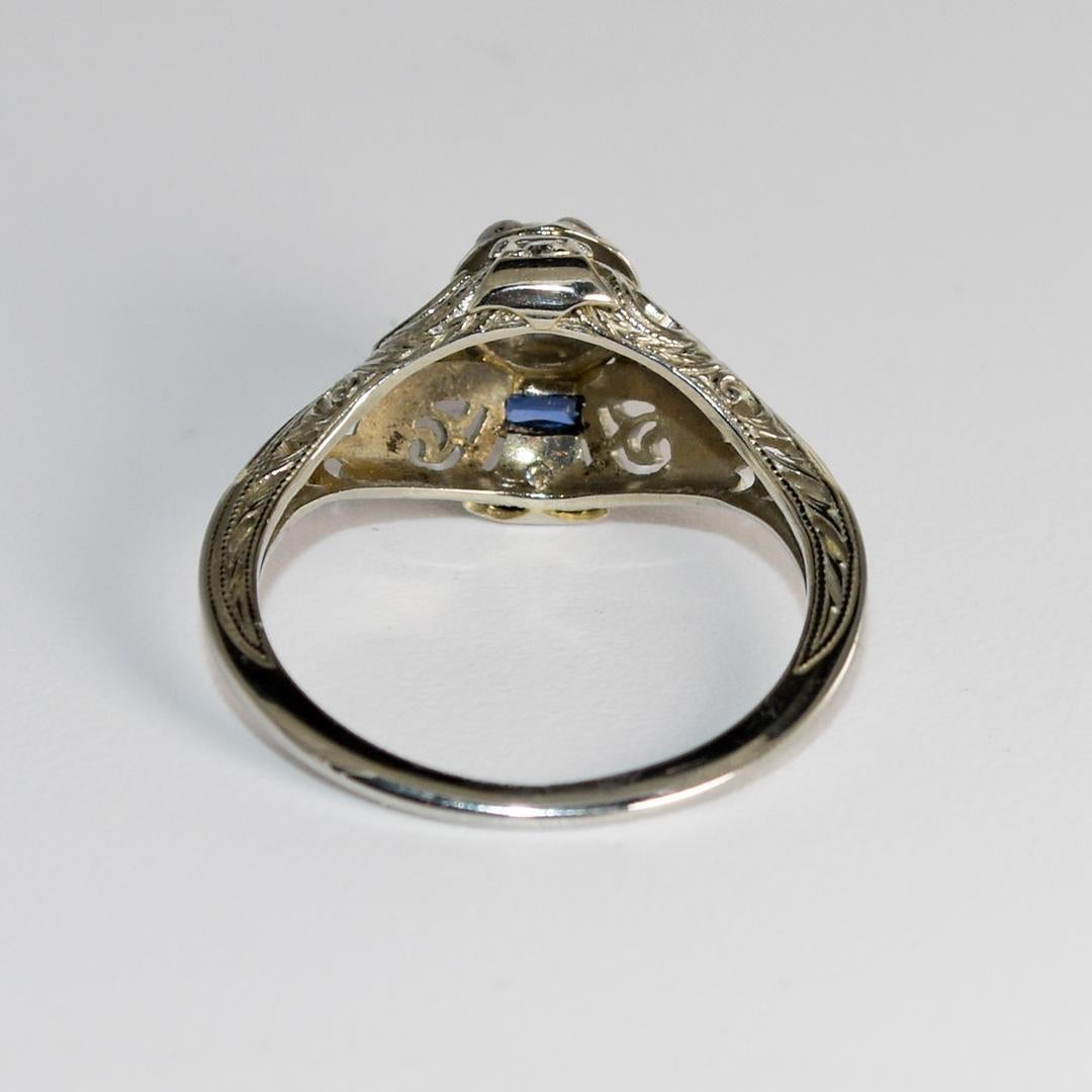 18 Karat Weißgold Ring mit antikem Saphir und Diamant im Zustand „Hervorragend“ im Angebot in Laguna Beach, CA