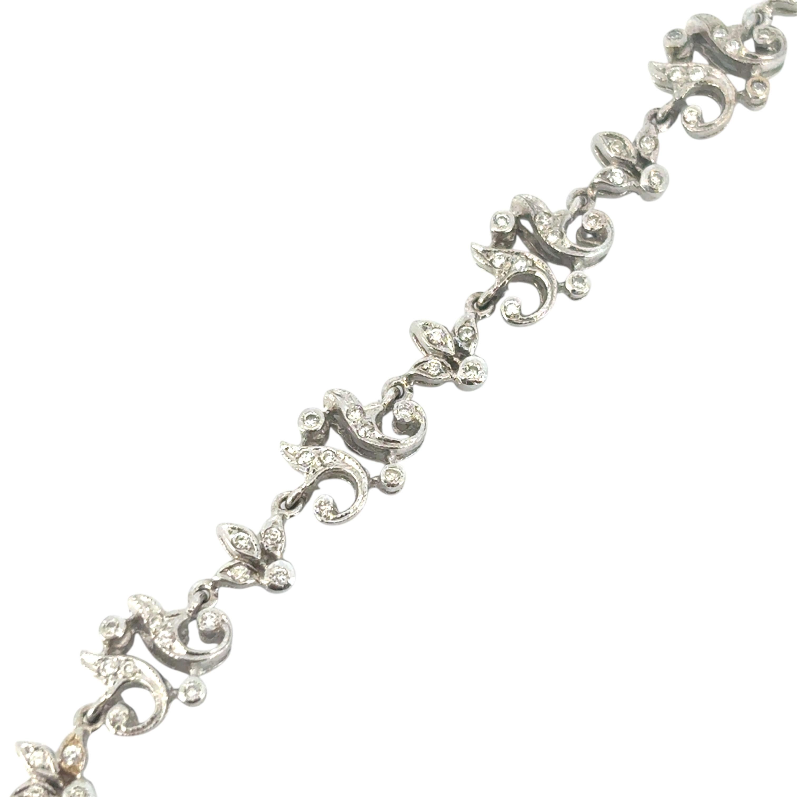 Collana floreale in oro bianco 18k con diamanti da 2,63 carati circa in vendita 6