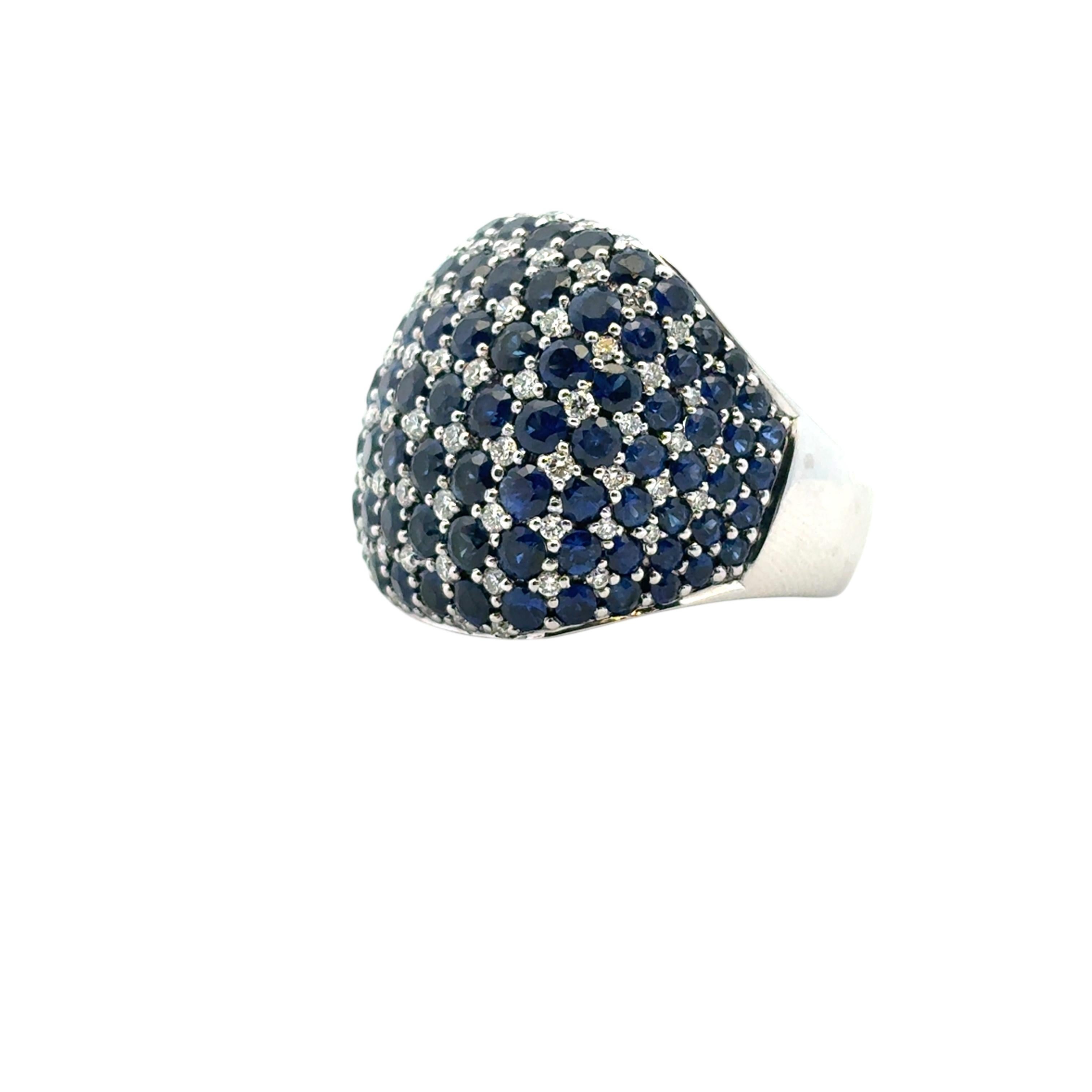 Anillo Cúpula Oro Blanco 18k aprox. 4,94ctw Zafiros Azules 0,72ctw Diamantes Naturales en venta 6