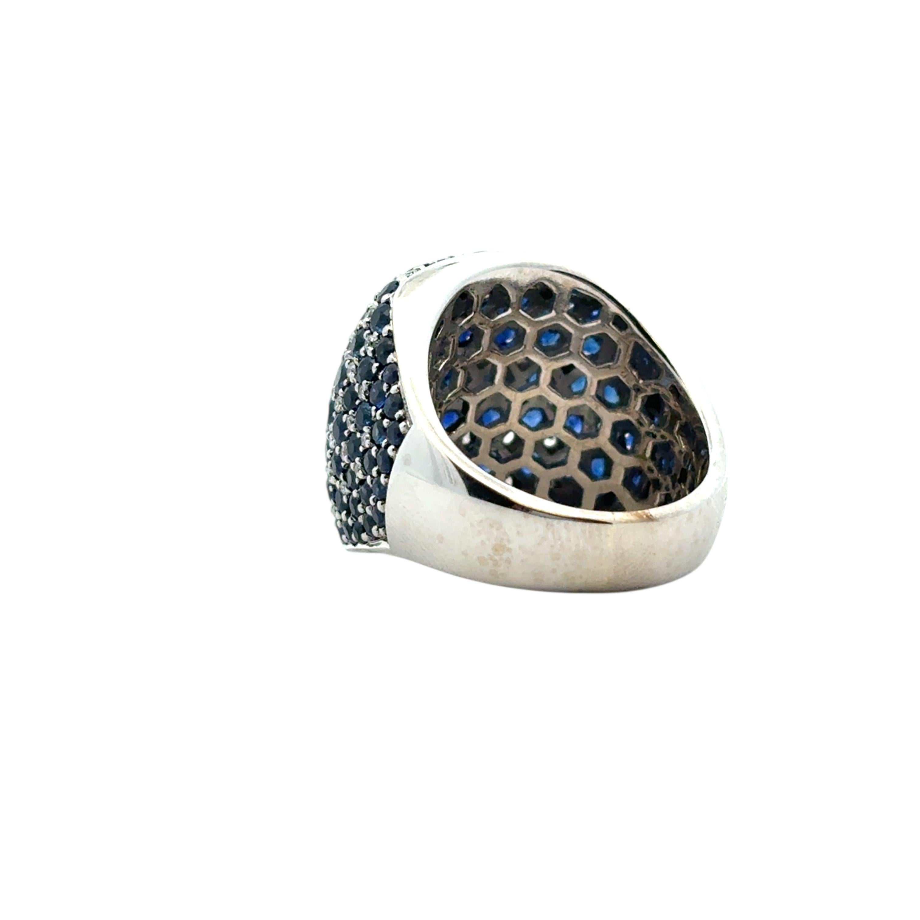Anillo Cúpula Oro Blanco 18k aprox. 4,94ctw Zafiros Azules 0,72ctw Diamantes Naturales en venta 3
