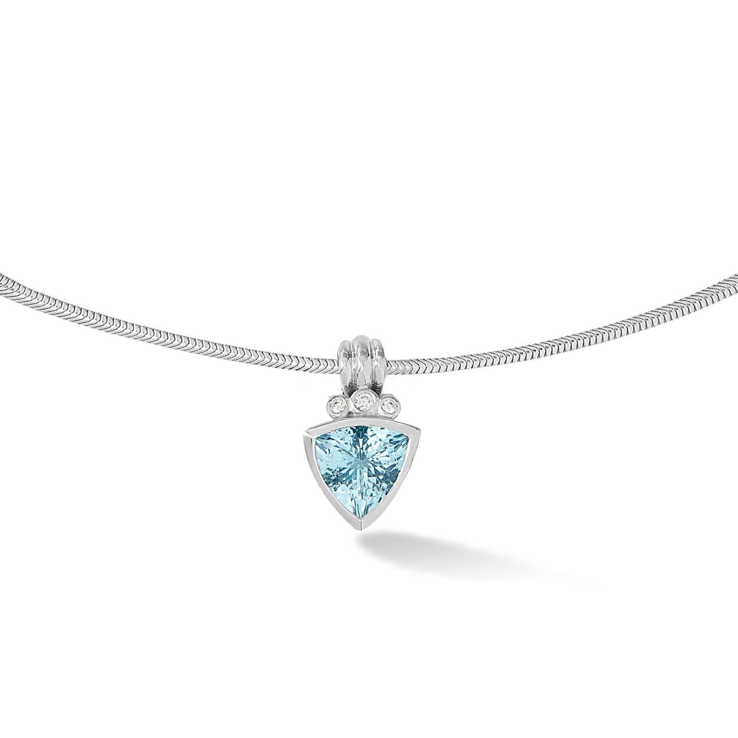 Women's 18k White Gold Aquamarine Aurora Trillion Necklace For Sale
