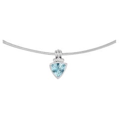 18k Weißgold Aquamarin Aurora Trillion Halskette