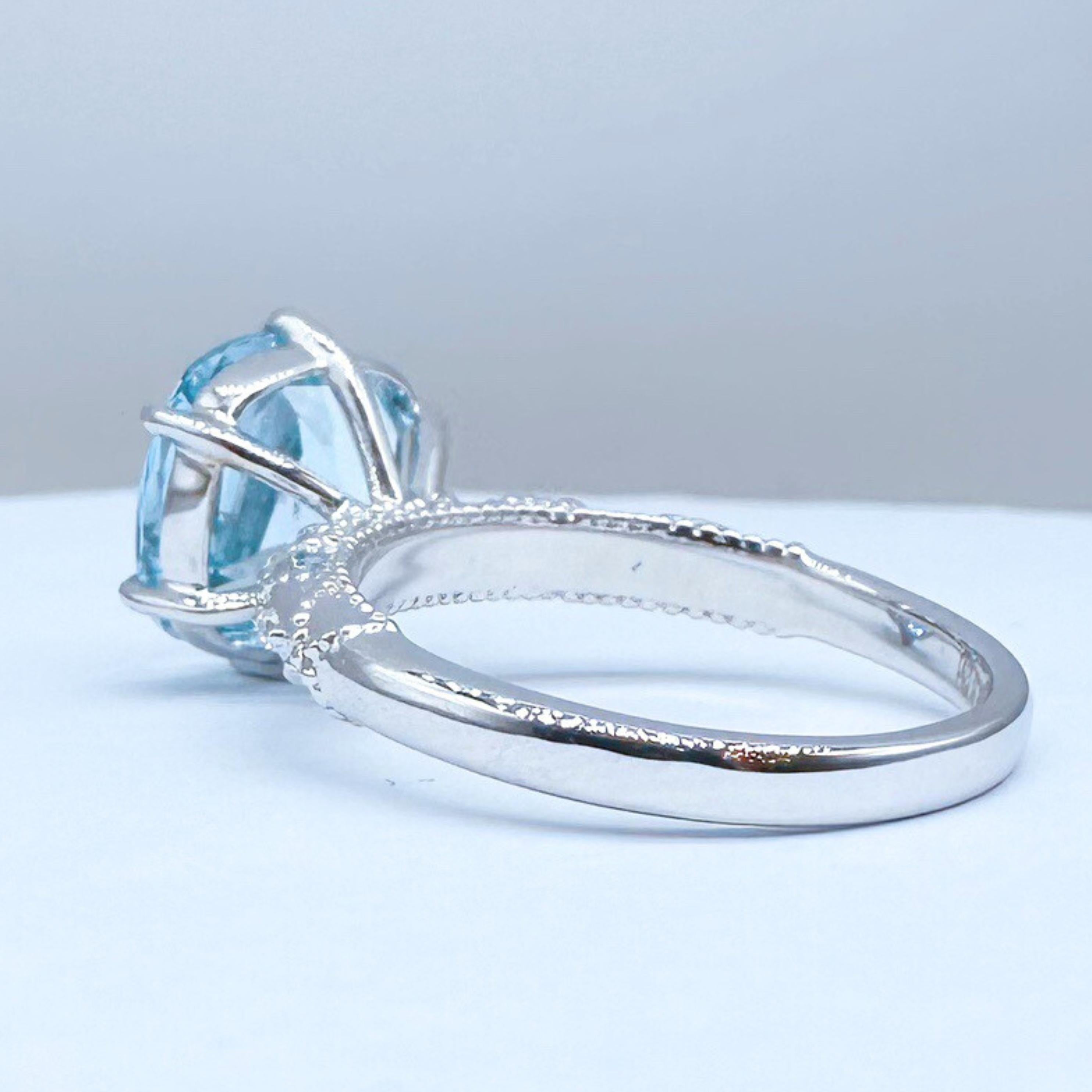 Modern 18K White Gold Aquamarine & Diamond Cocktail Ring For Sale