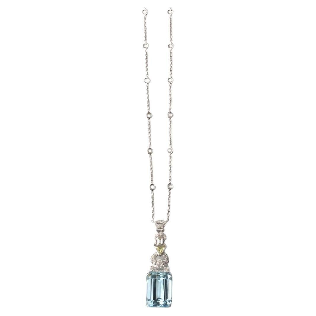 18 Karat Weißgold Aquamarin- und Diamant-Tropfen-Collier