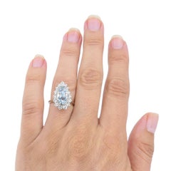 18k White Gold Aquamarine Diamond Elongated Halo Ring