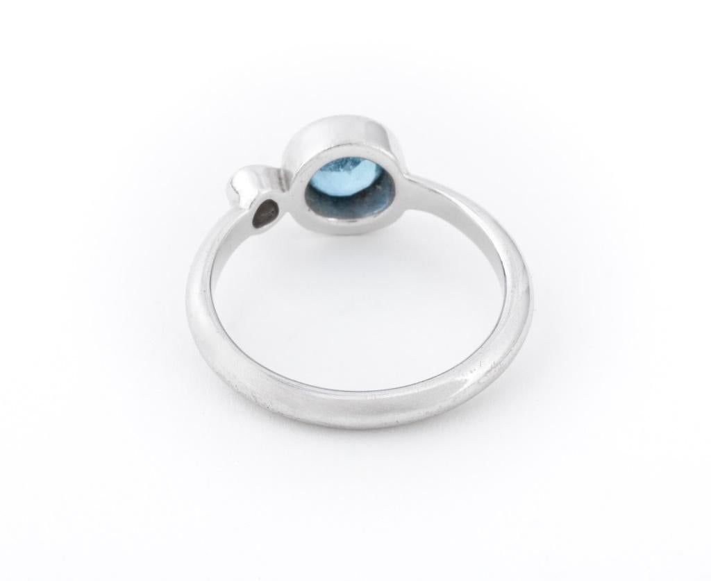 Modern 18K White Gold Aquamarine Diamond Ring For Sale