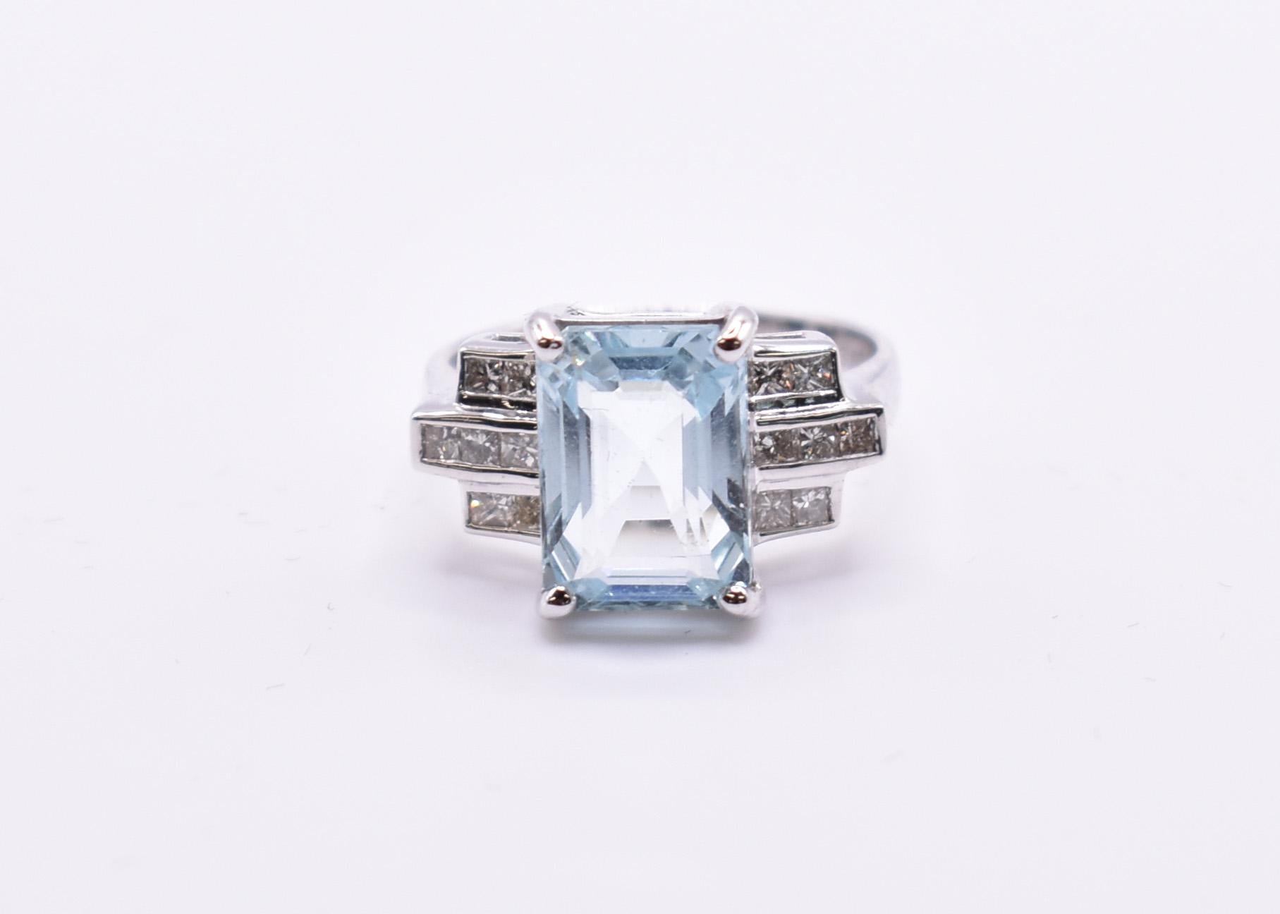 Art Deco 18k White Gold Aquamarine & Diamond Ring For Sale