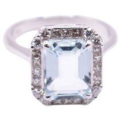 18k White Gold Aquamarine 
Diamond Ring