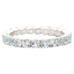 18 Karat Weißgold Aquamarin Eternity-Ring Antiker Brautblauer Diamant