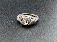 18k White Gold Art Deco Diamond Ring