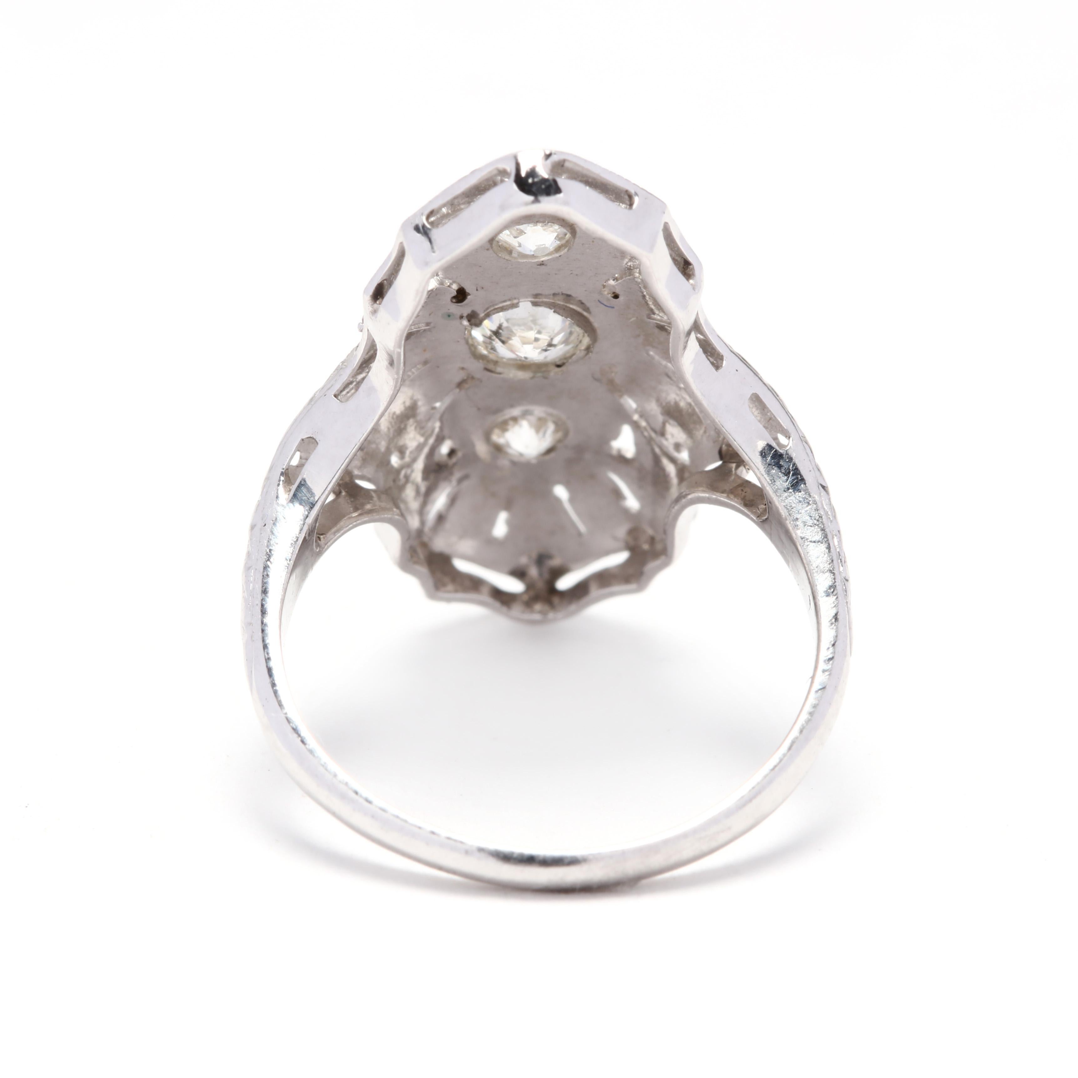 Round Cut 18k White Gold Art Deco Diamond Ring For Sale