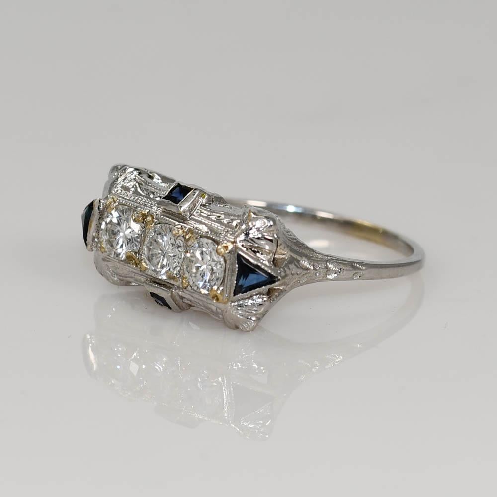Round Cut 18K White Gold Art Deco Diamond & Sapphire Ring 3.6g For Sale