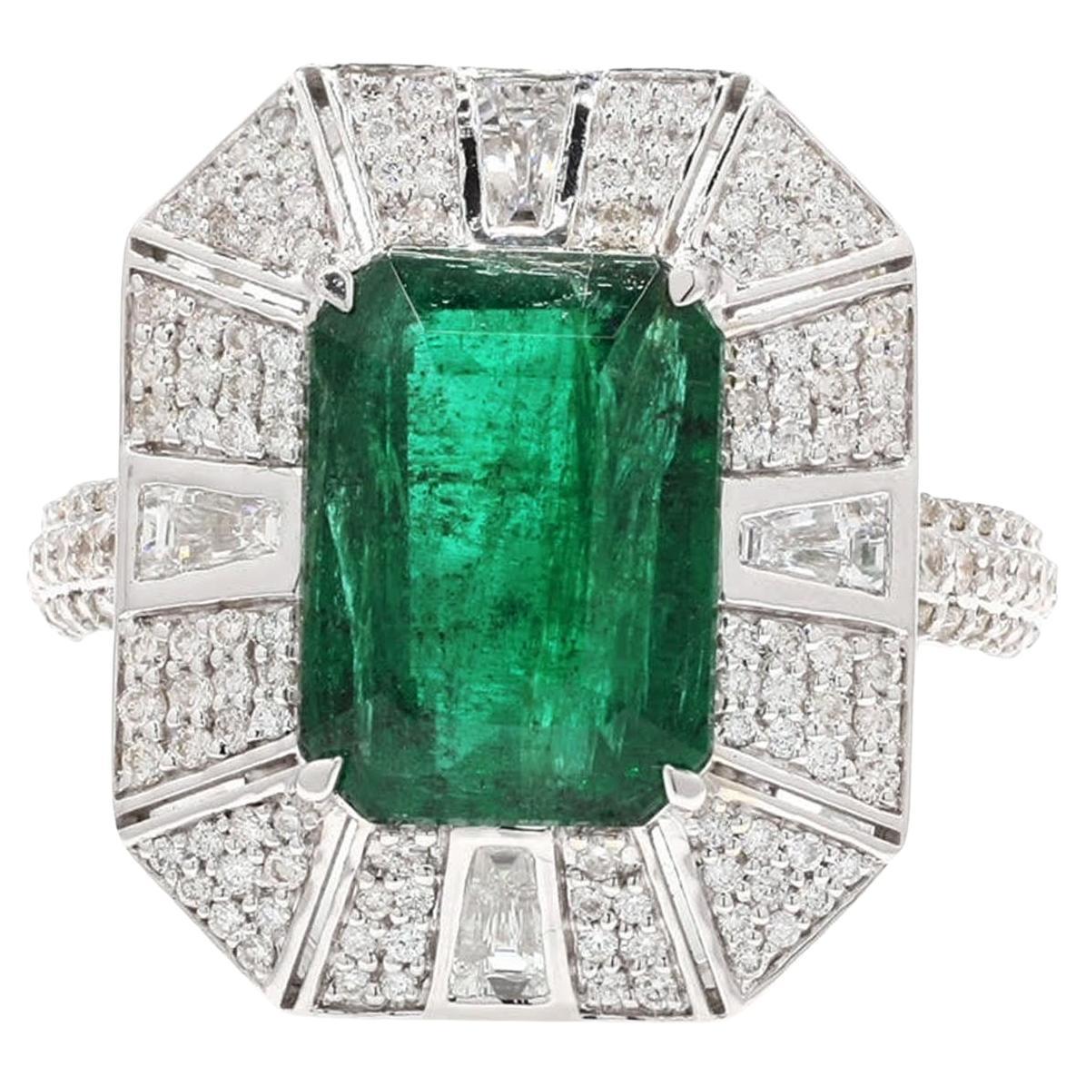 18k White Gold Art Deco Ring with 4 1/2 Cts Octogen Zambian Emerald For Sale