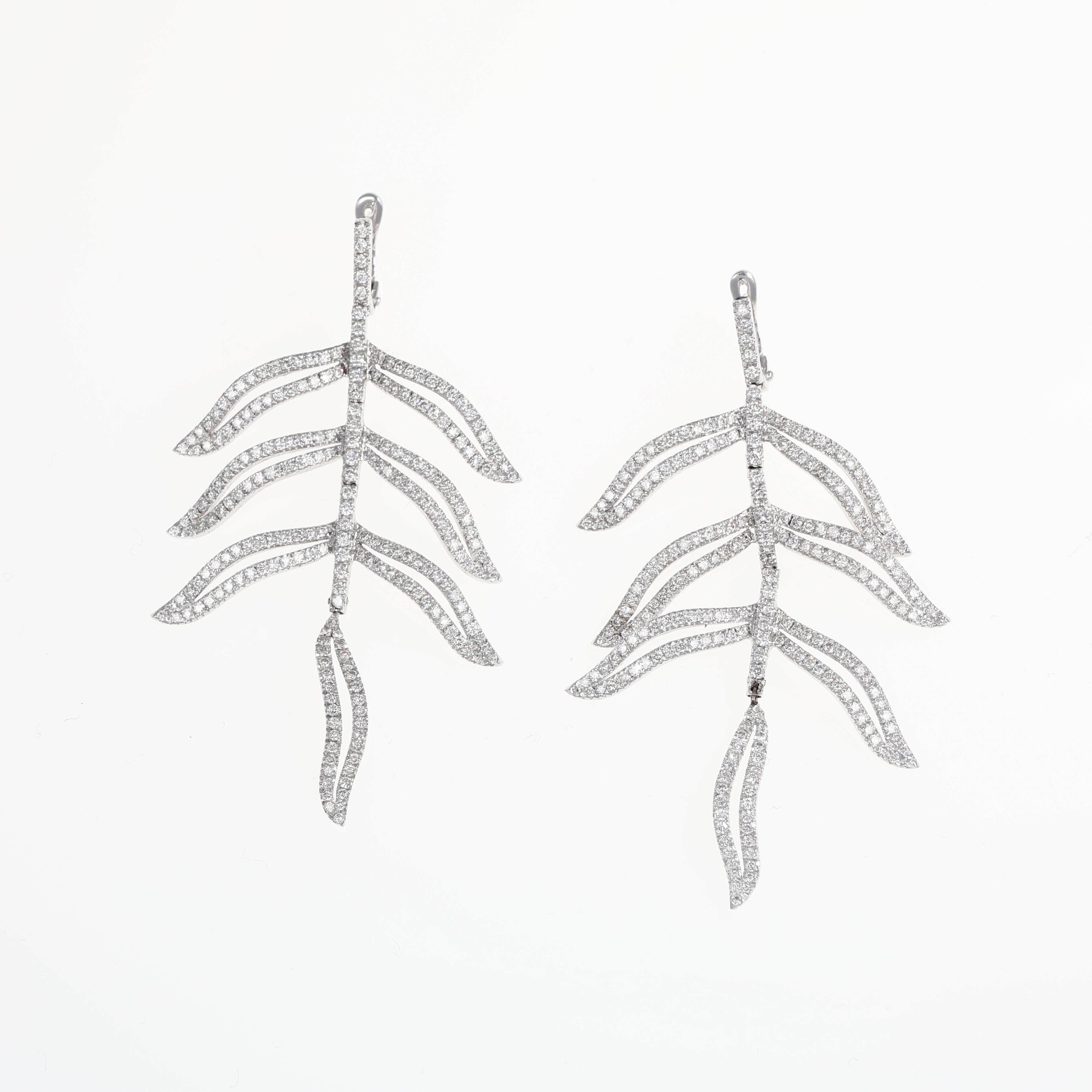 Brilliant Cut 18K White Gold Articulated Leaf Earrings with Diamonds For Sale