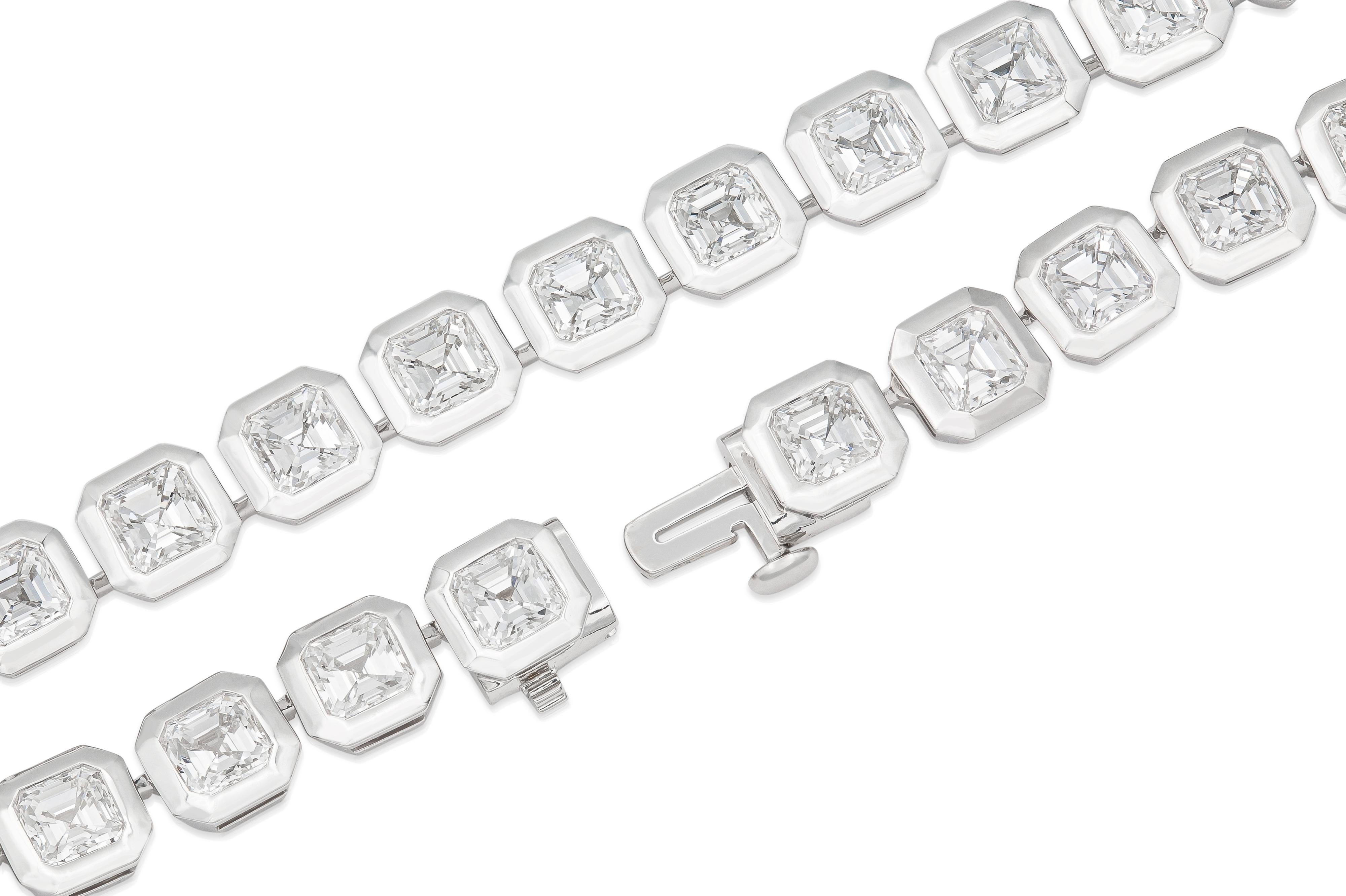 Taille Asscher Collier Asscher en or blanc 18 carats avec diamants taille en vente