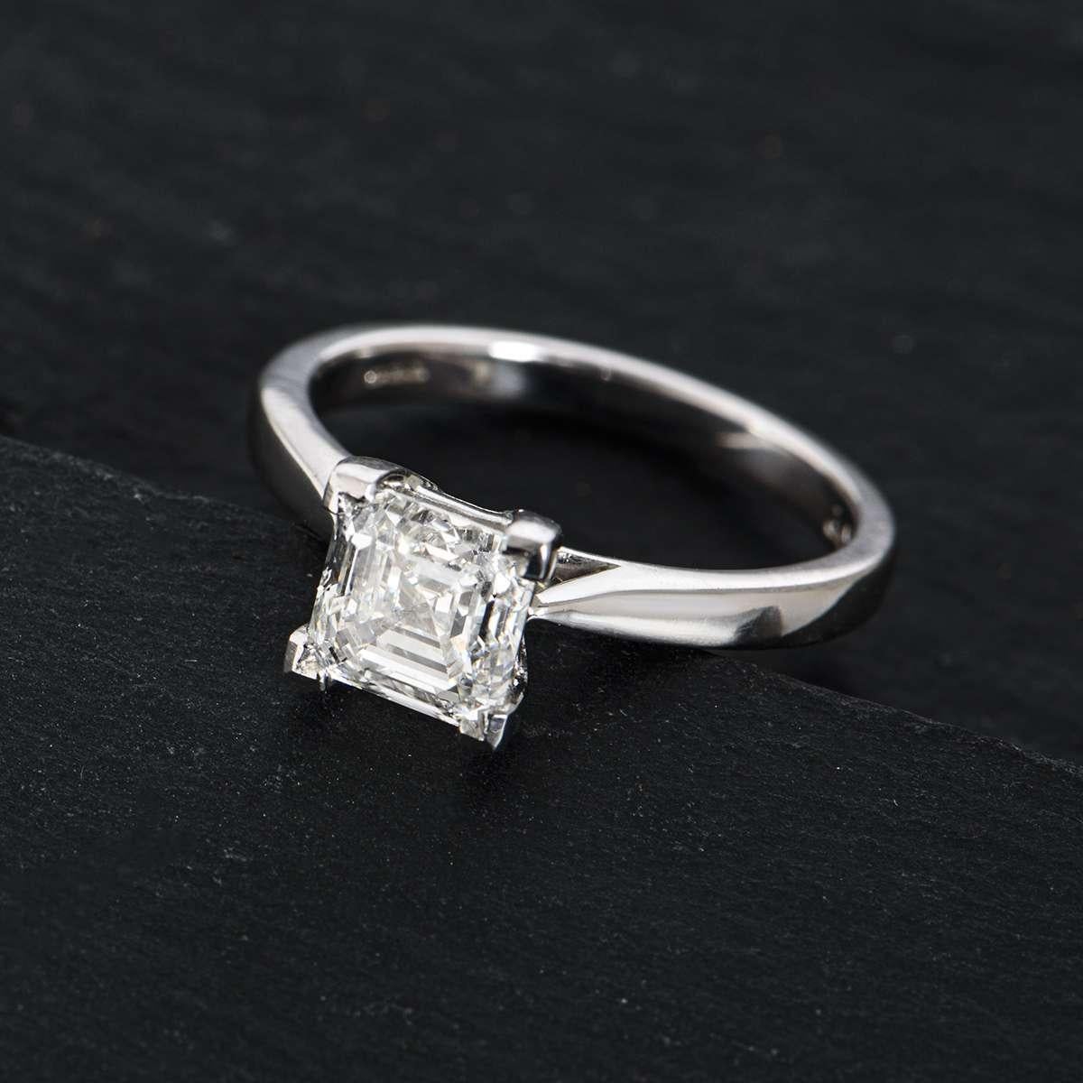 18k White Gold Asscher Cut Diamond Ring 1.58ct G/VS1 For Sale 1