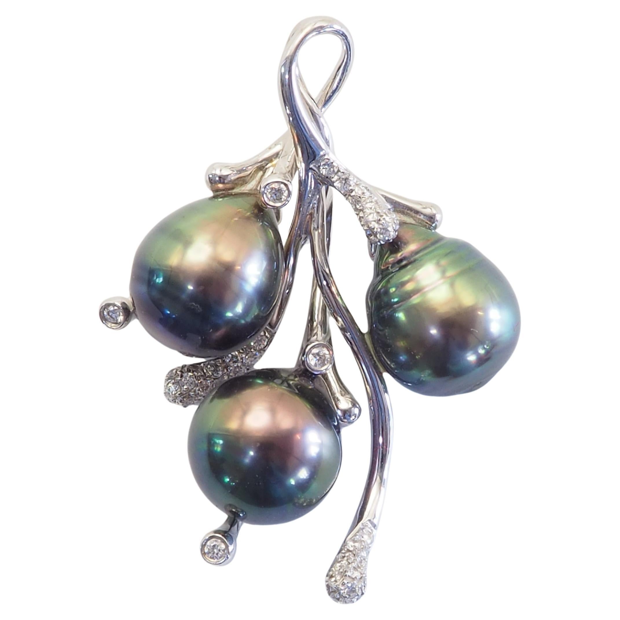 Pendentif Branch en or blanc 18K Av 9mm perle de Tahiti noire lustrée et 0.25ct diamant