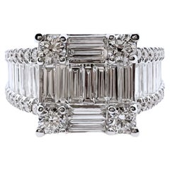 18k White Gold Baguette and Round Brilliant Diamonds Ring