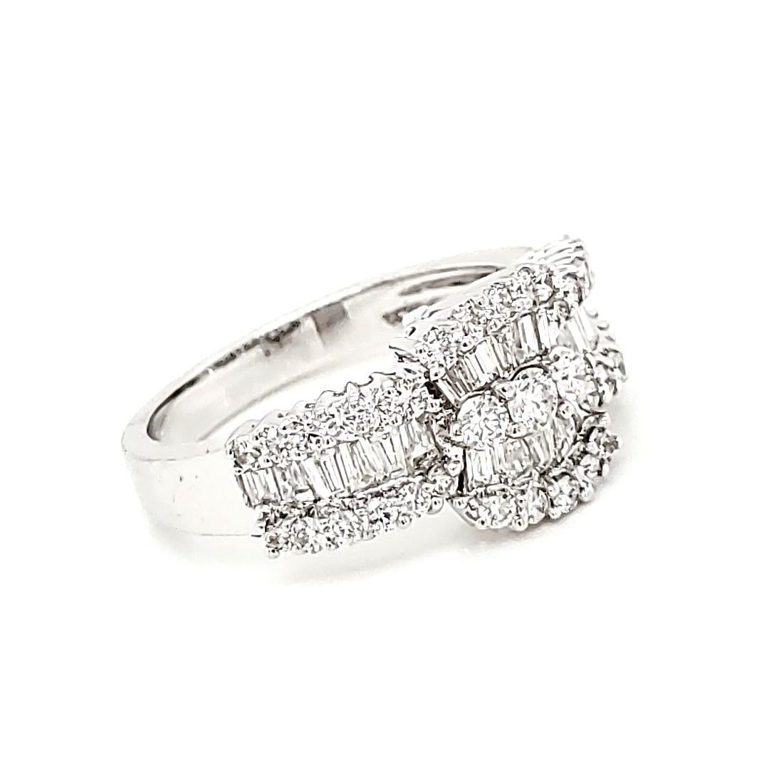 Women's 18k White Gold Baguette Cts 0.50 and Round Diamond Cts 0.54 Engagement Ring For Sale