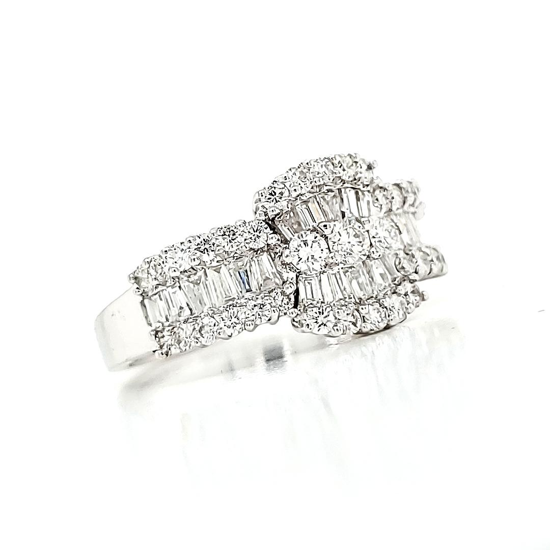 18k White Gold Baguette Cts 0.50 and Round Diamond Cts 0.54 Engagement Ring For Sale 1