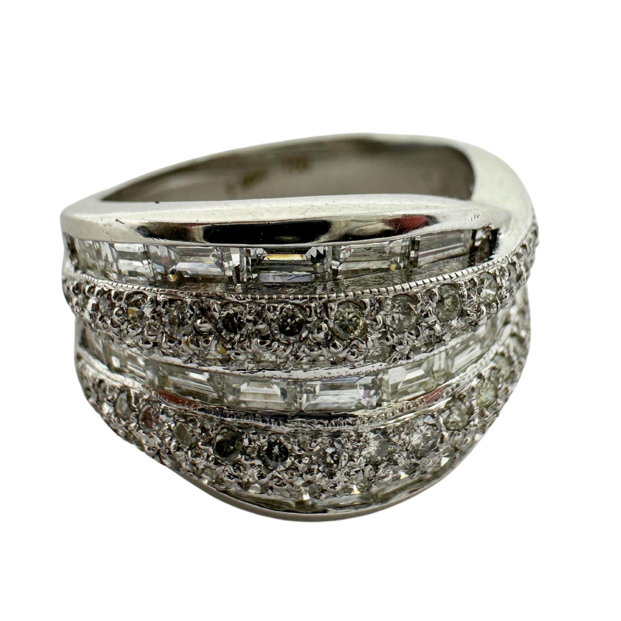 18K White Gold Baguette Cut Diamond Band Ring For Sale 5