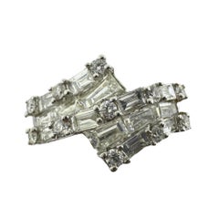 18 Karat Weißgold Diamantring mit Baguetteschliff-Diamant