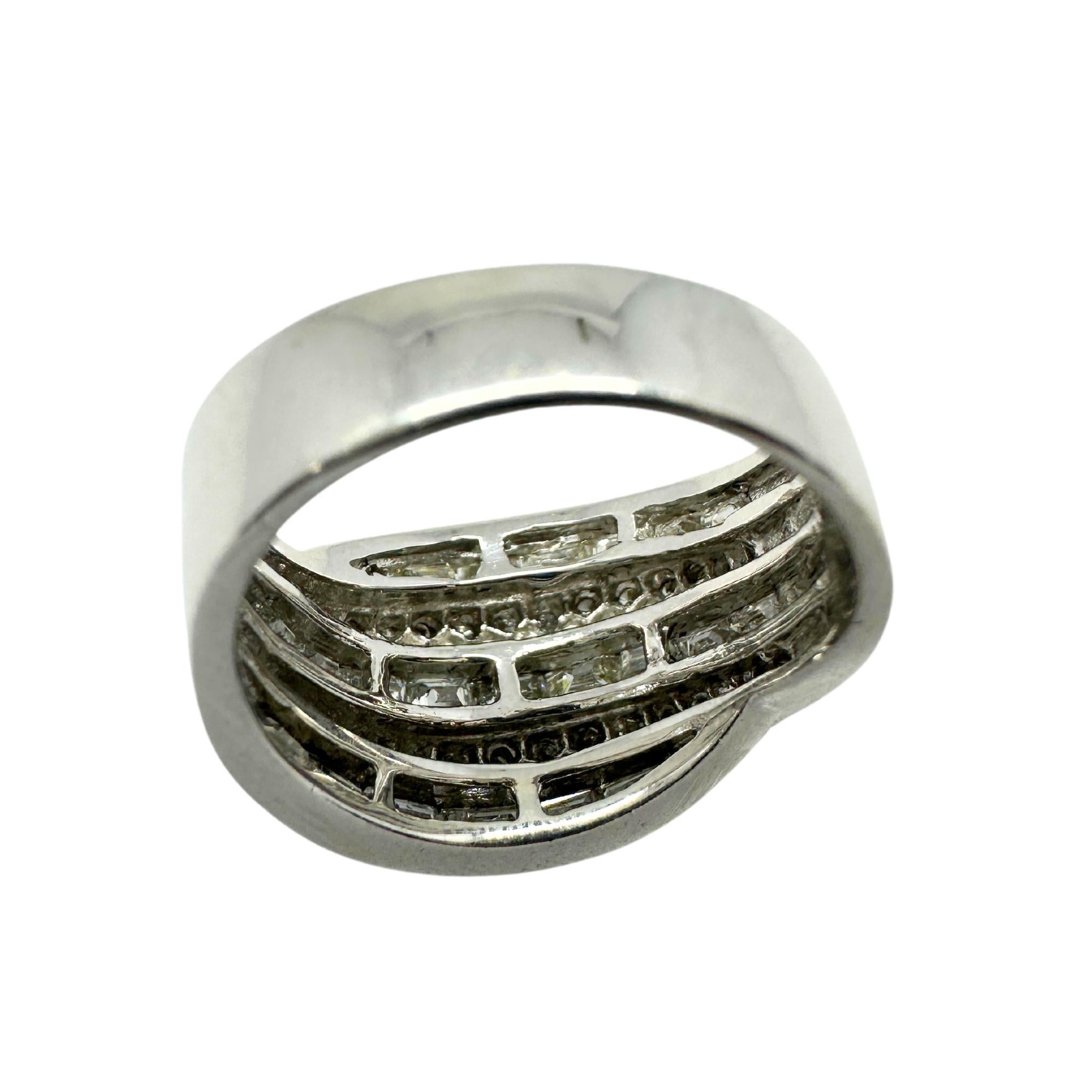 18K White Gold Baguette Cut Diamond Band Ring For Sale 1