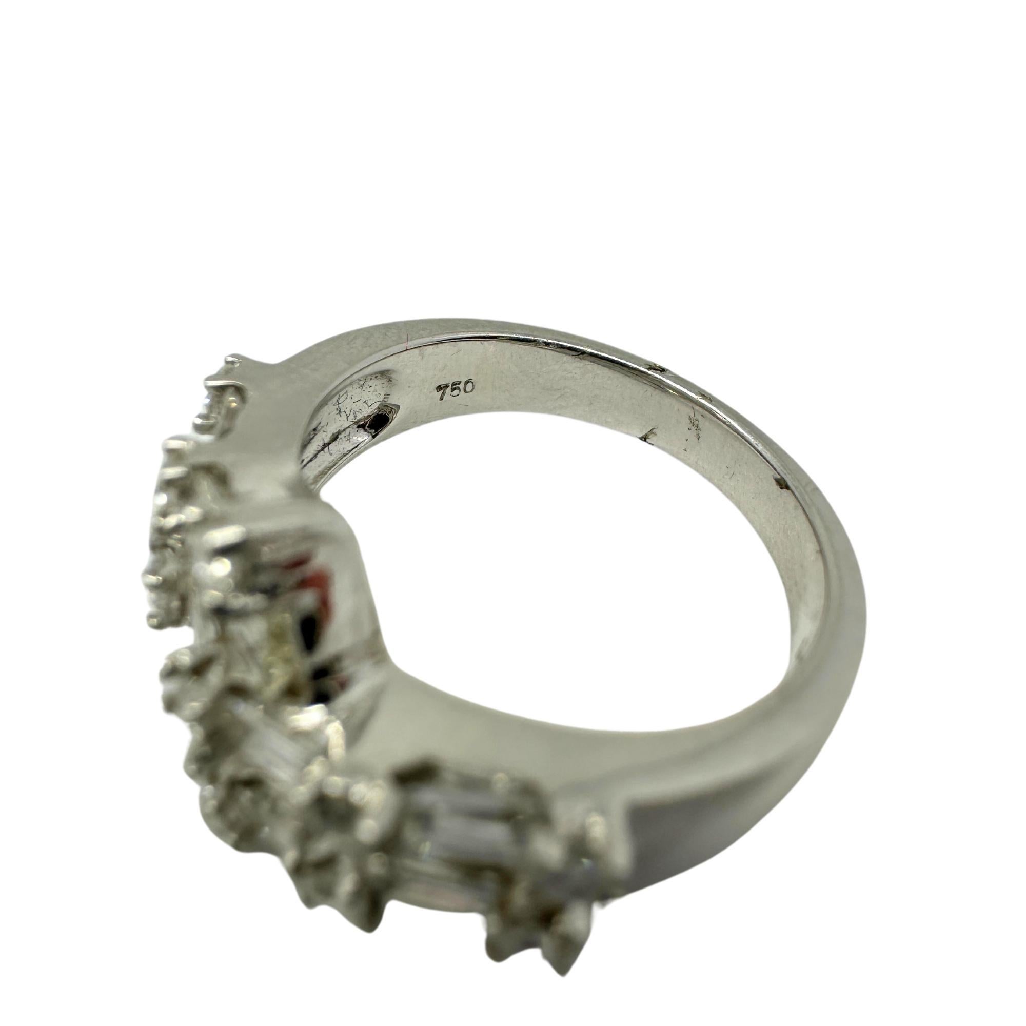 18K White Gold Baguette Cut Diamond Band Ring For Sale 2