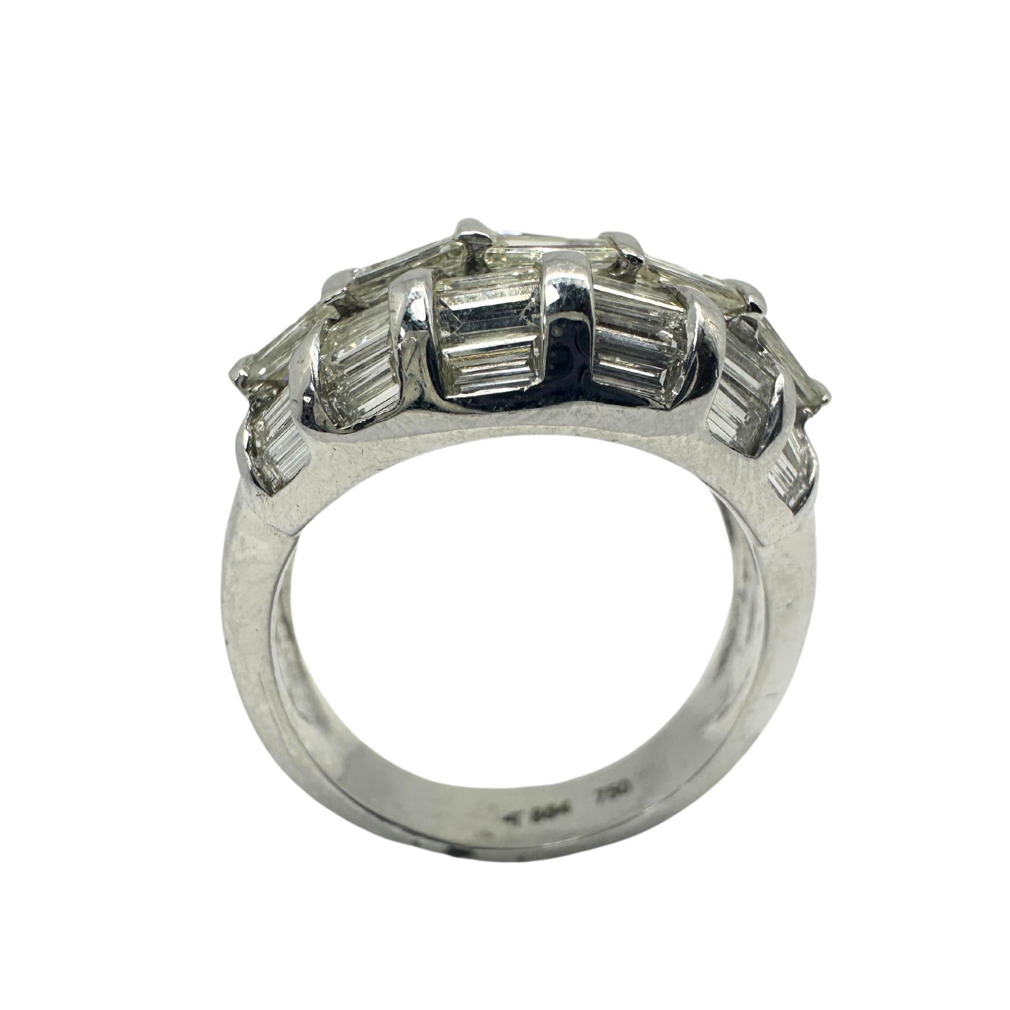 18k White Gold Baguette Cut Diamond Dome Ring For Sale 2