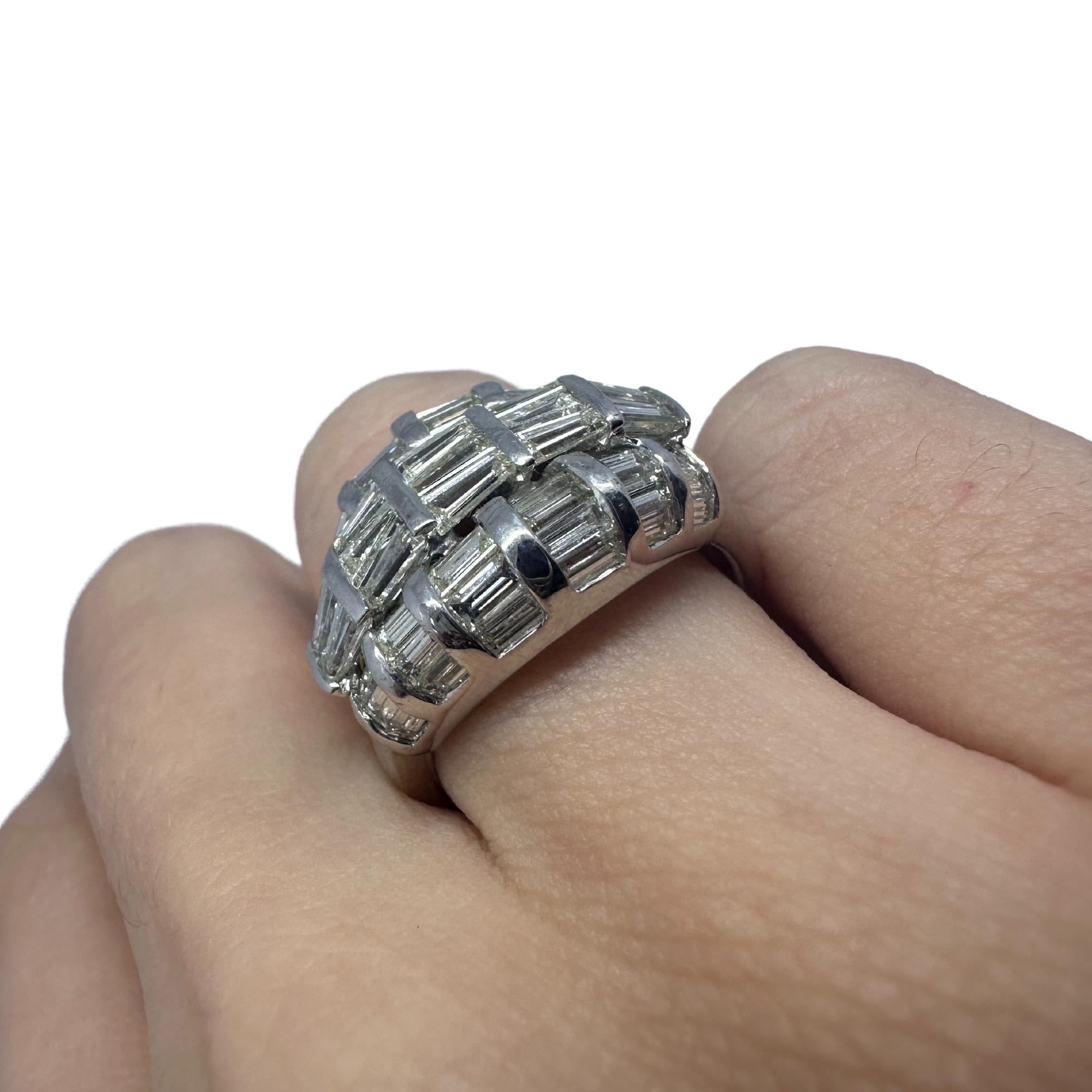 18k White Gold Baguette Cut Diamond Dome Ring For Sale 5
