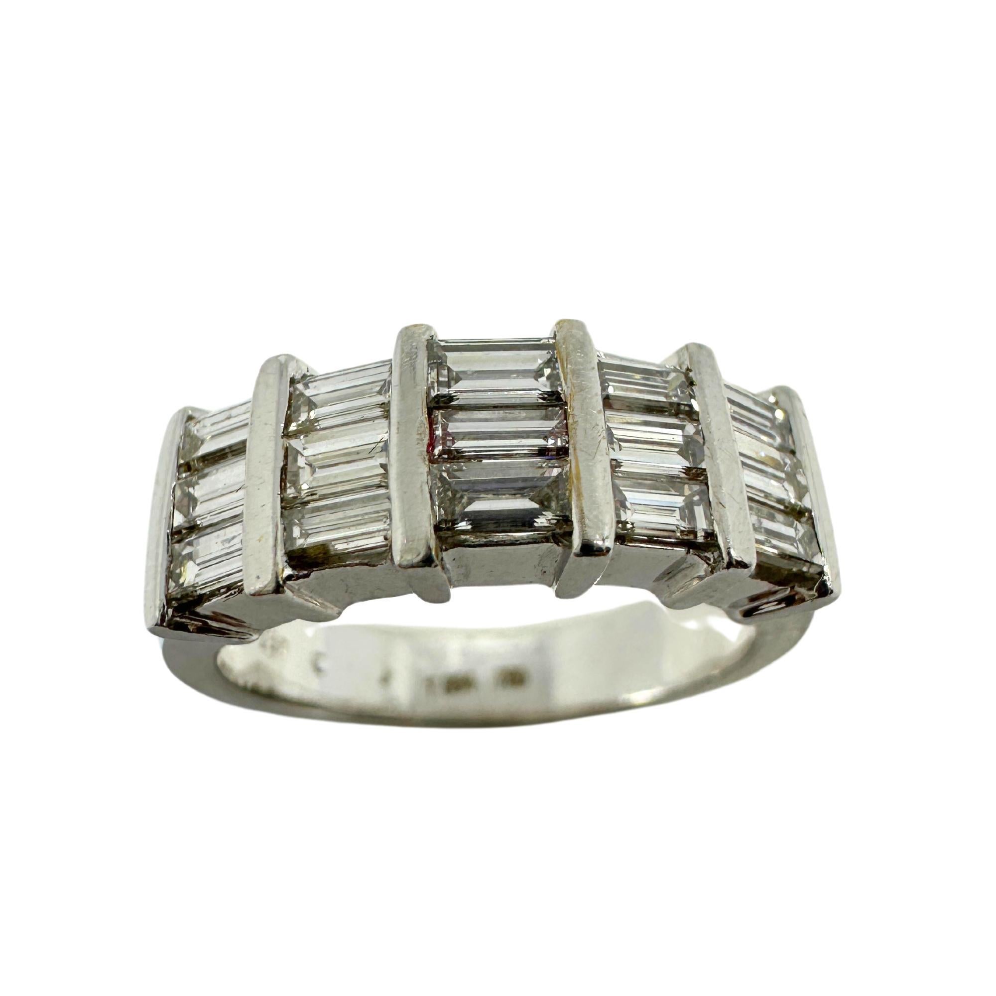 18k White Gold Baguette Cut Diamond Wide Band Ring
Condition: In good condition with some minor surface wear consistent with age.
Ring size: 6.50
Width: 6.7 mm wide
Markings: “T864” 