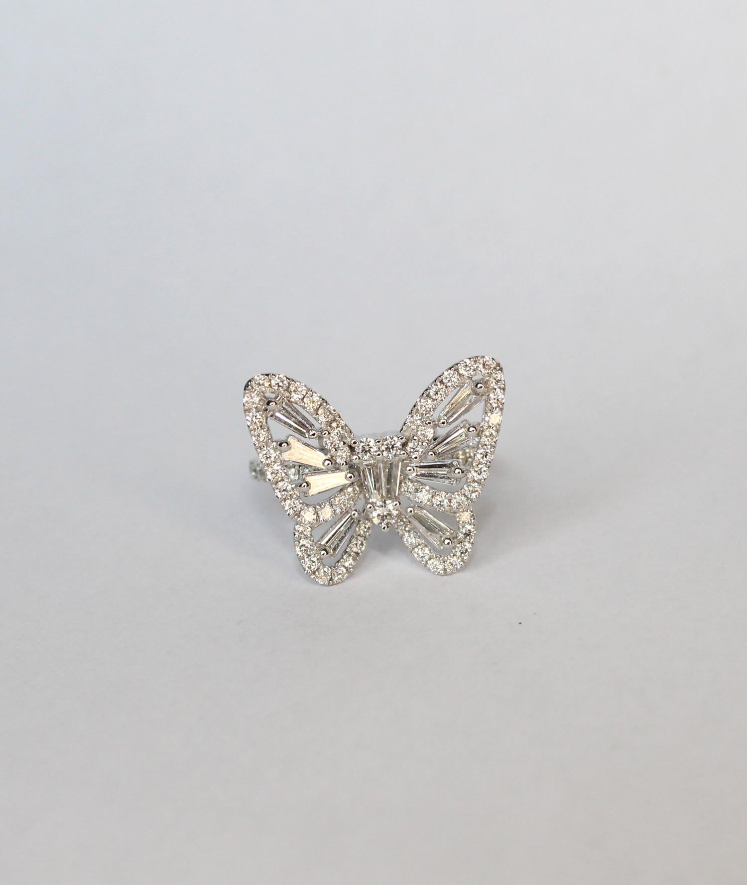 Tess Van Ghert 18K White Gold Baguette Diamond Butterfly Cocktail Ring In New Condition For Sale In London, GB