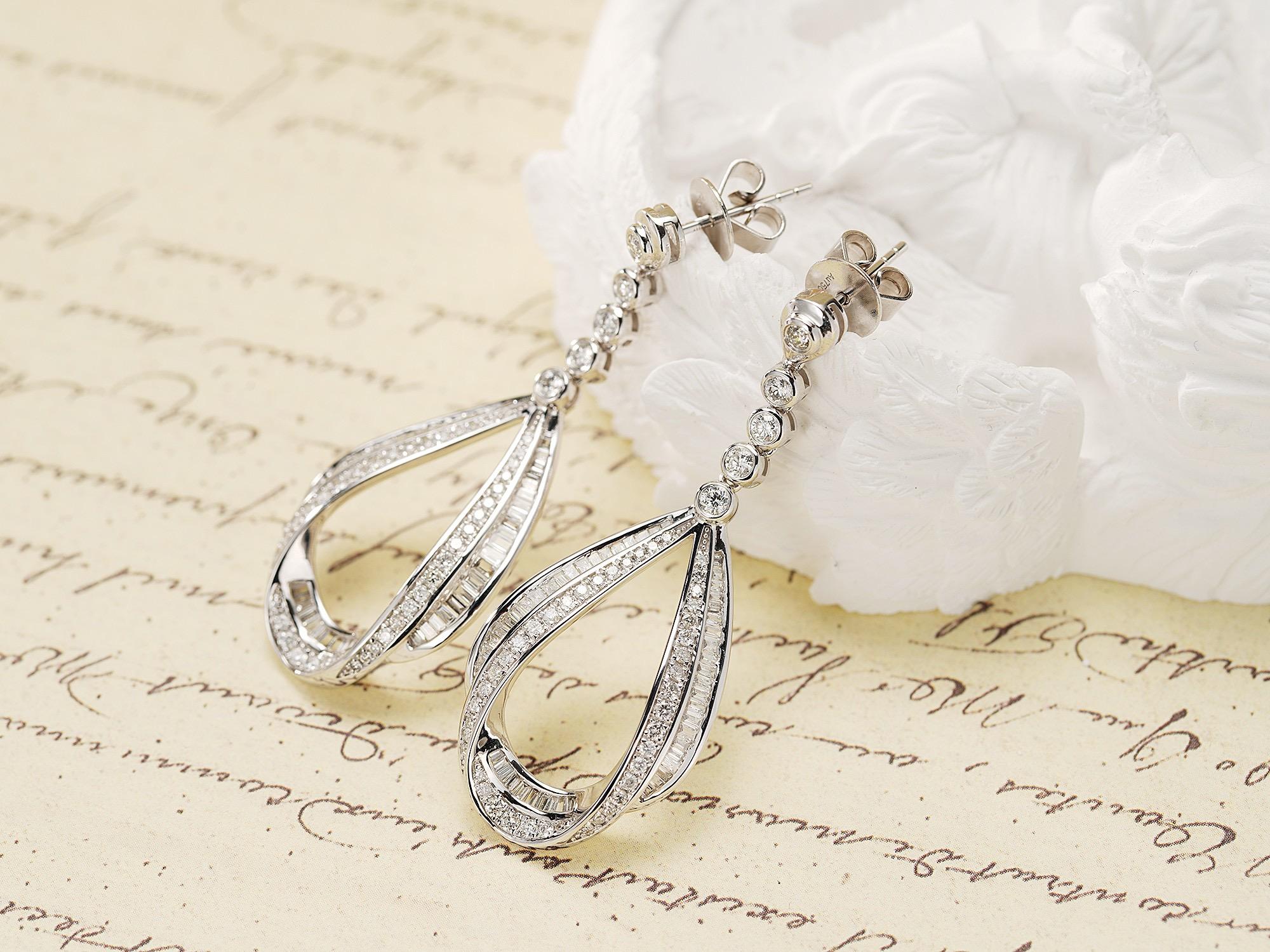Baguette Cut 18K White Gold Baguette Diamond Drop Earrings For Sale