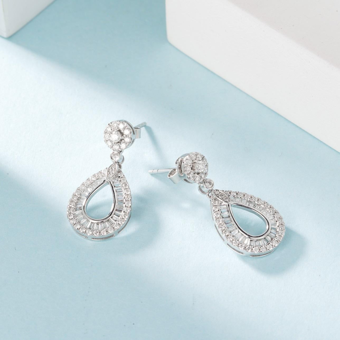Women's or Men's 18K White Gold Baguette Diamond Earrings For Sale