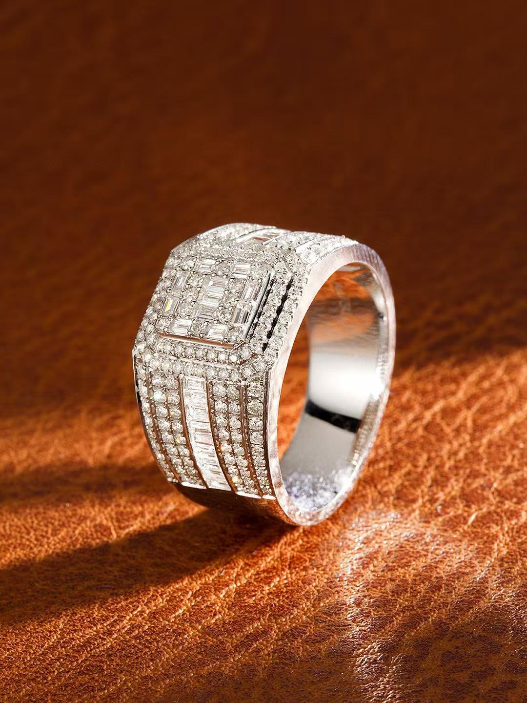 18K Weißgold Baguette Diamant Ring (Moderne) im Angebot