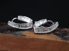 18k White Gold Baguette Diamond Twist Earrings