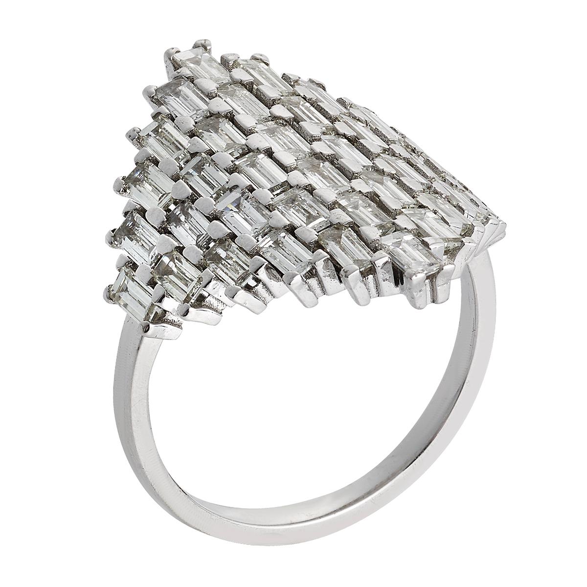 18k White Gold Baguette Diamond Shield Ring, polished finish with prong-set baguette Diamonds 2.75ct.  The 