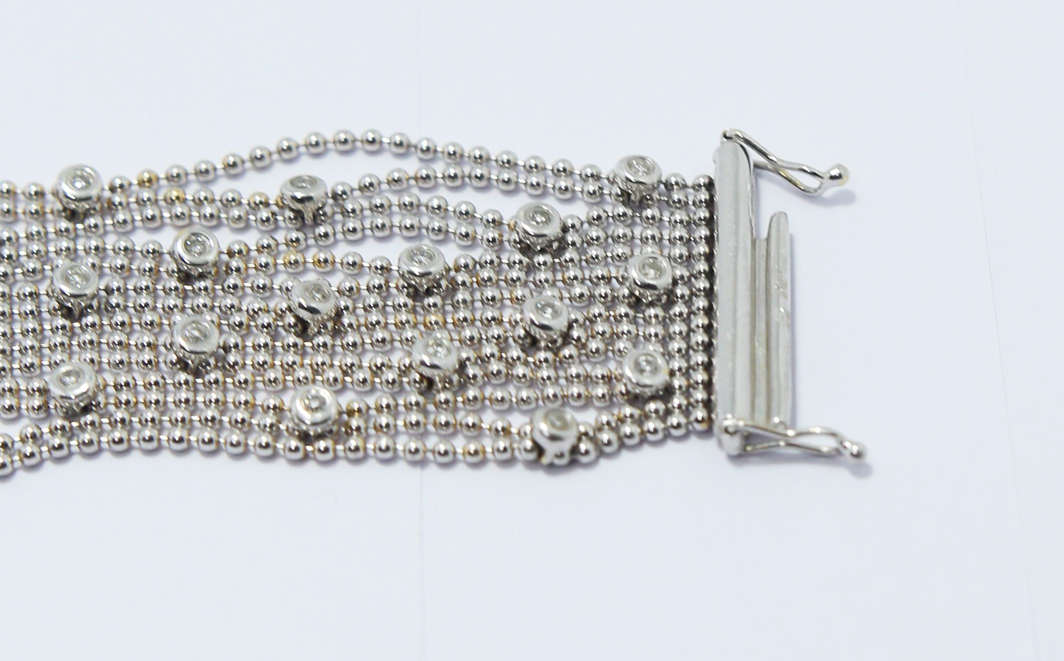 Contemporain Bracelet à boule en or blanc 18 carats avec 58 grands diamants montés au total de 2,3 carats en vente