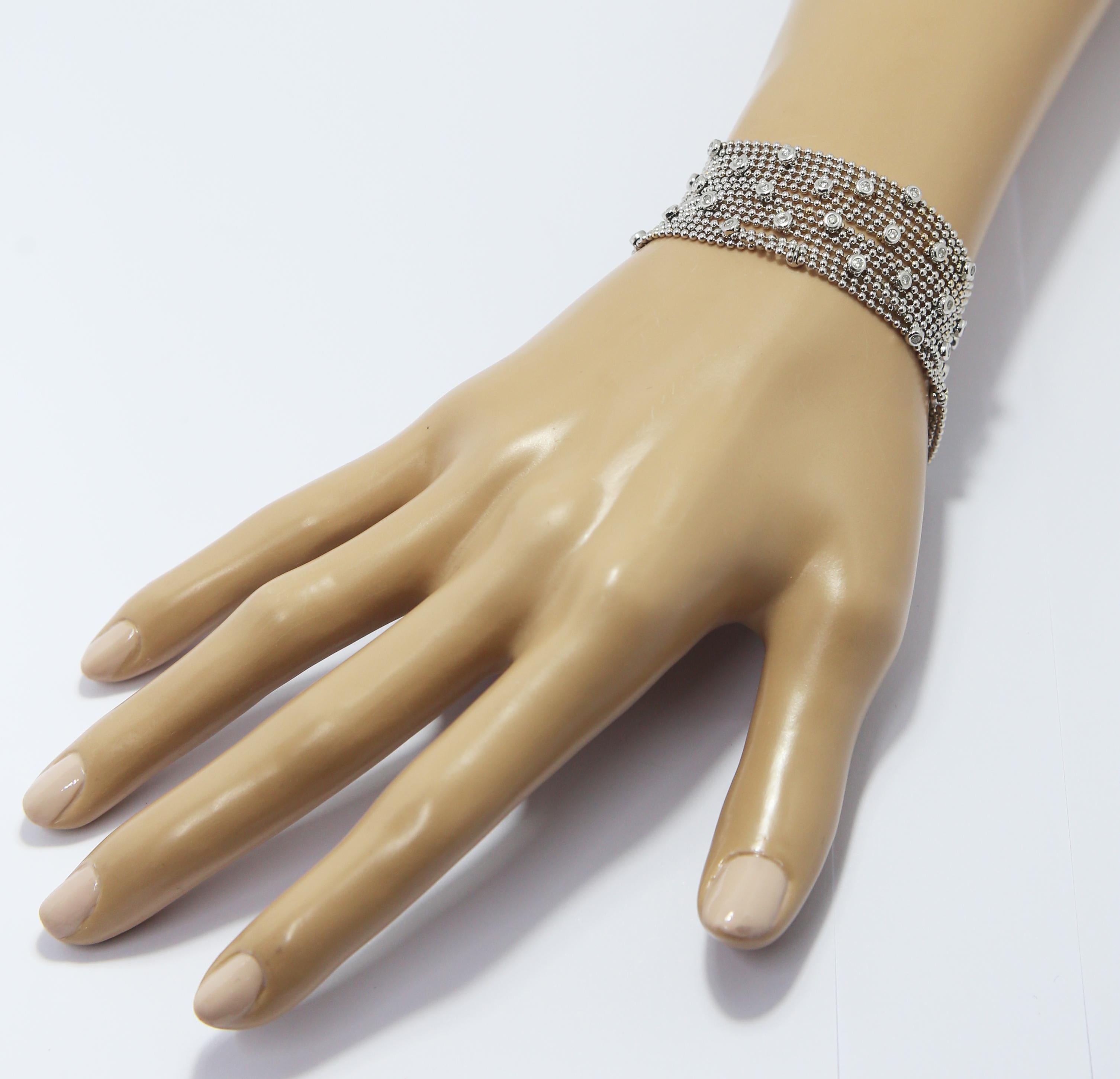 18 Karat Weißgold Kugelkette Armband mit 58 großen montierten Diamanten insgesamt 2,3 Karat im Zustand „Gut“ im Angebot in Bilbao, ES