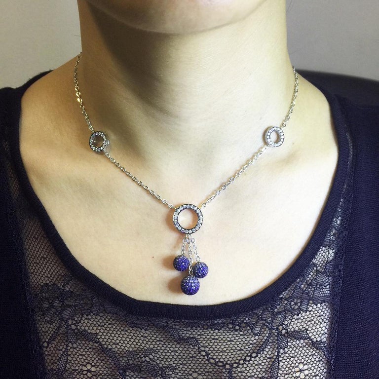 18k White gold ball Sapphire Necklace For Sale at 1stdibs