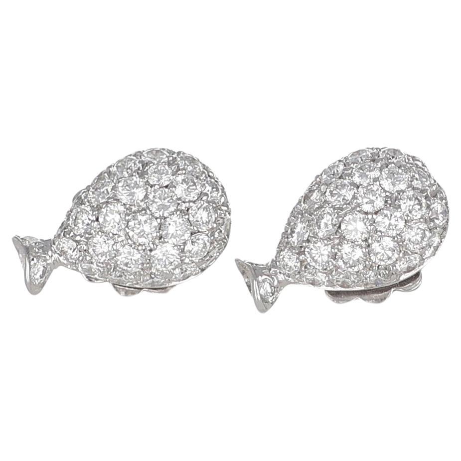 18K White Gold Balloon-Shaped Diamond Stud Earrings