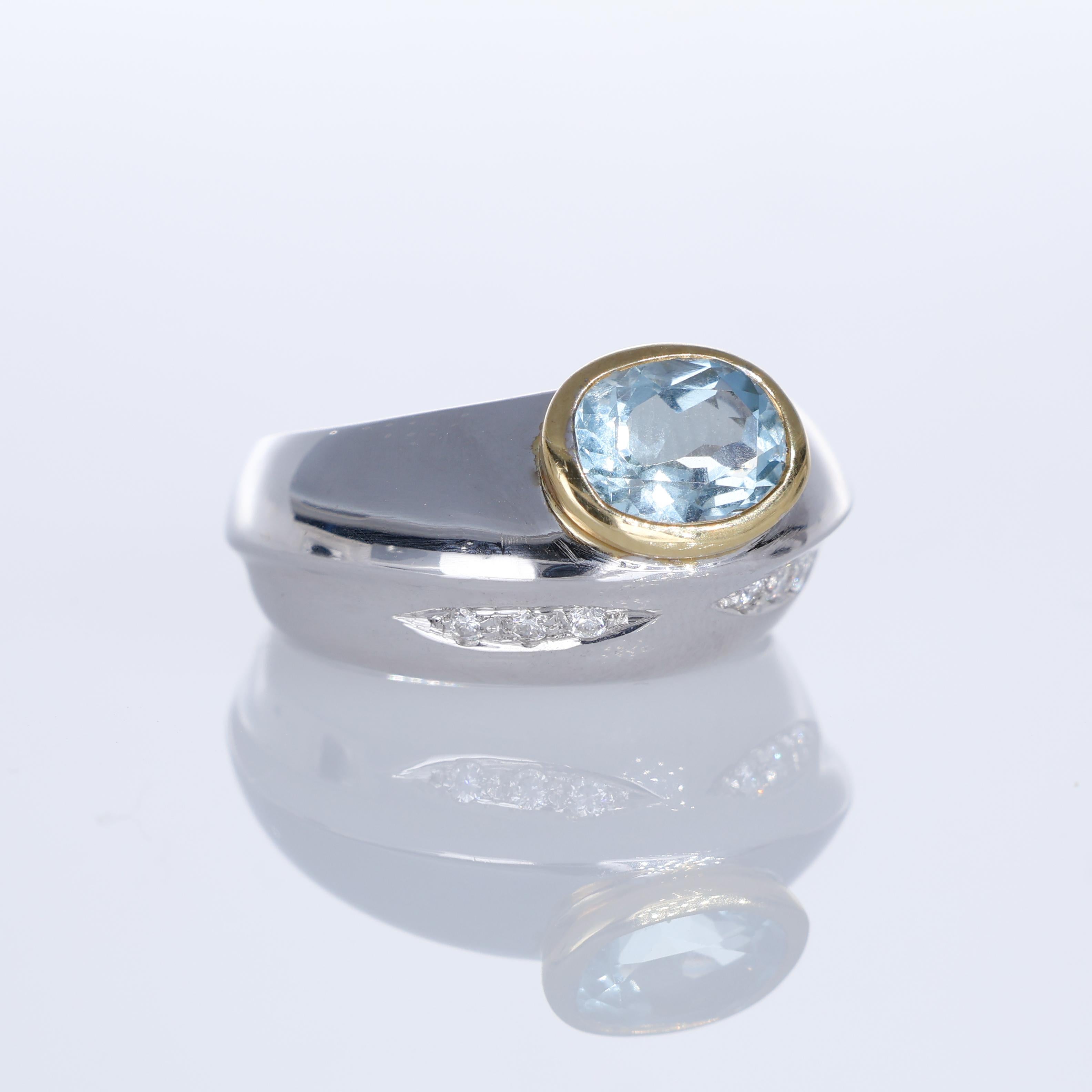 18K White Gold Band Ring with 1.78-Carat Aquamarine and Diamonds In New Condition For Sale In Bergamo, BG