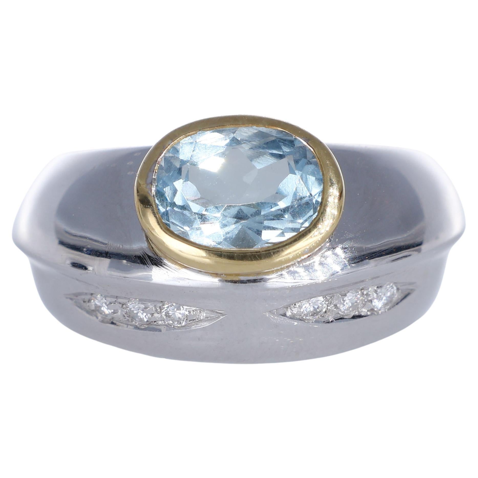 Anillo de oro blanco de 18 quilates con aguamarina de 1,78 quilates y diamantes