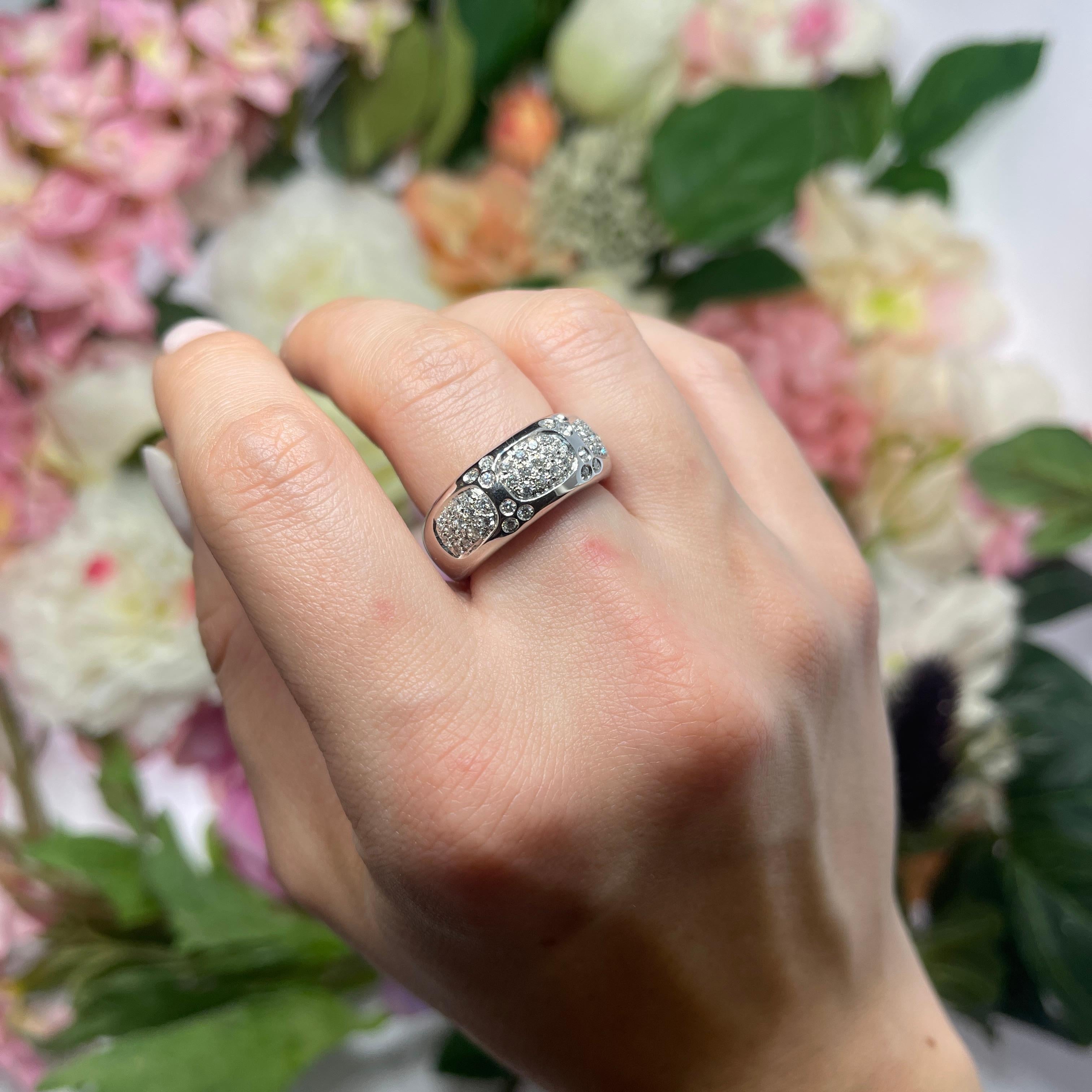 18K White Gold Band Ring with Pave Diamonds For Sale 2