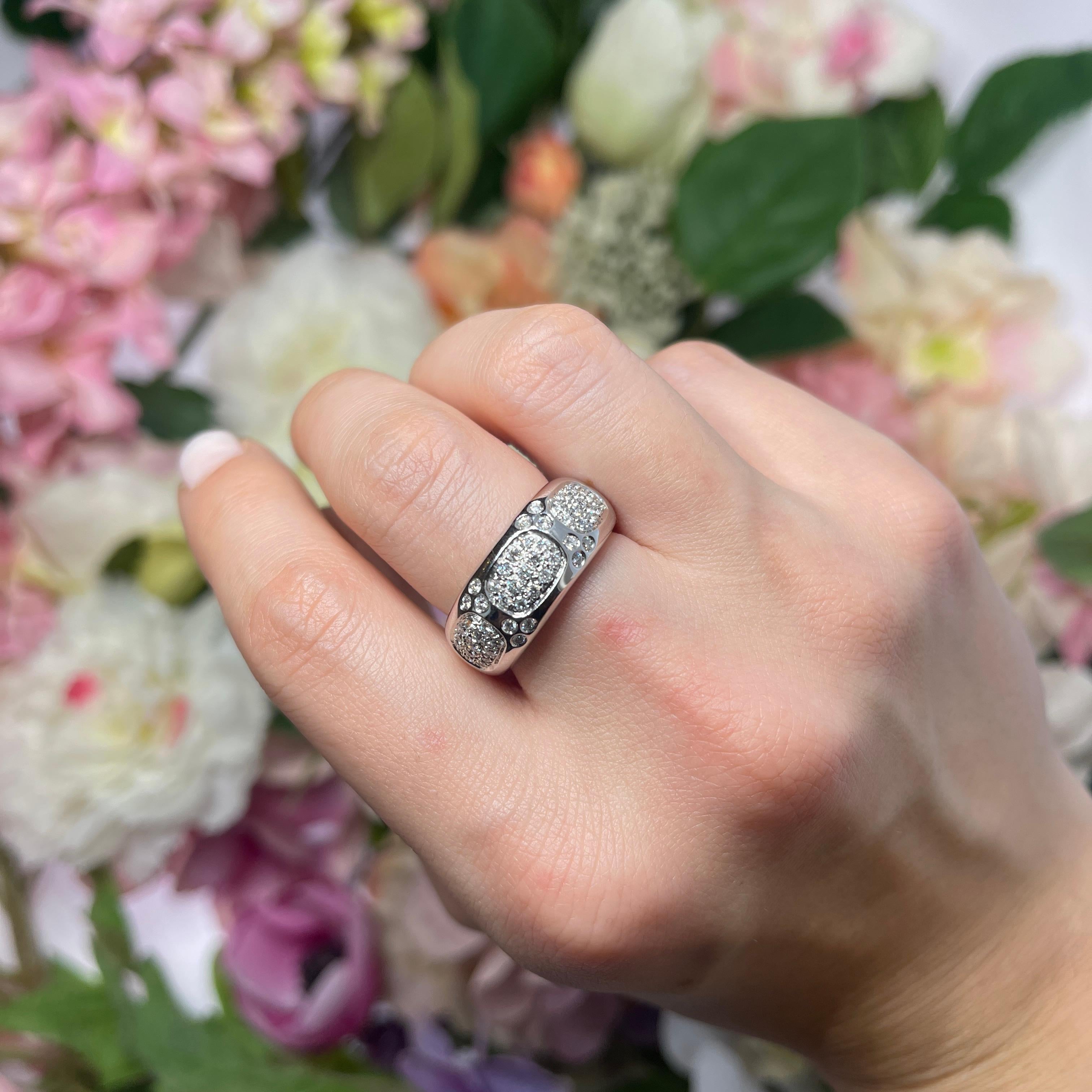 18K White Gold Band Ring with Pave Diamonds For Sale 4