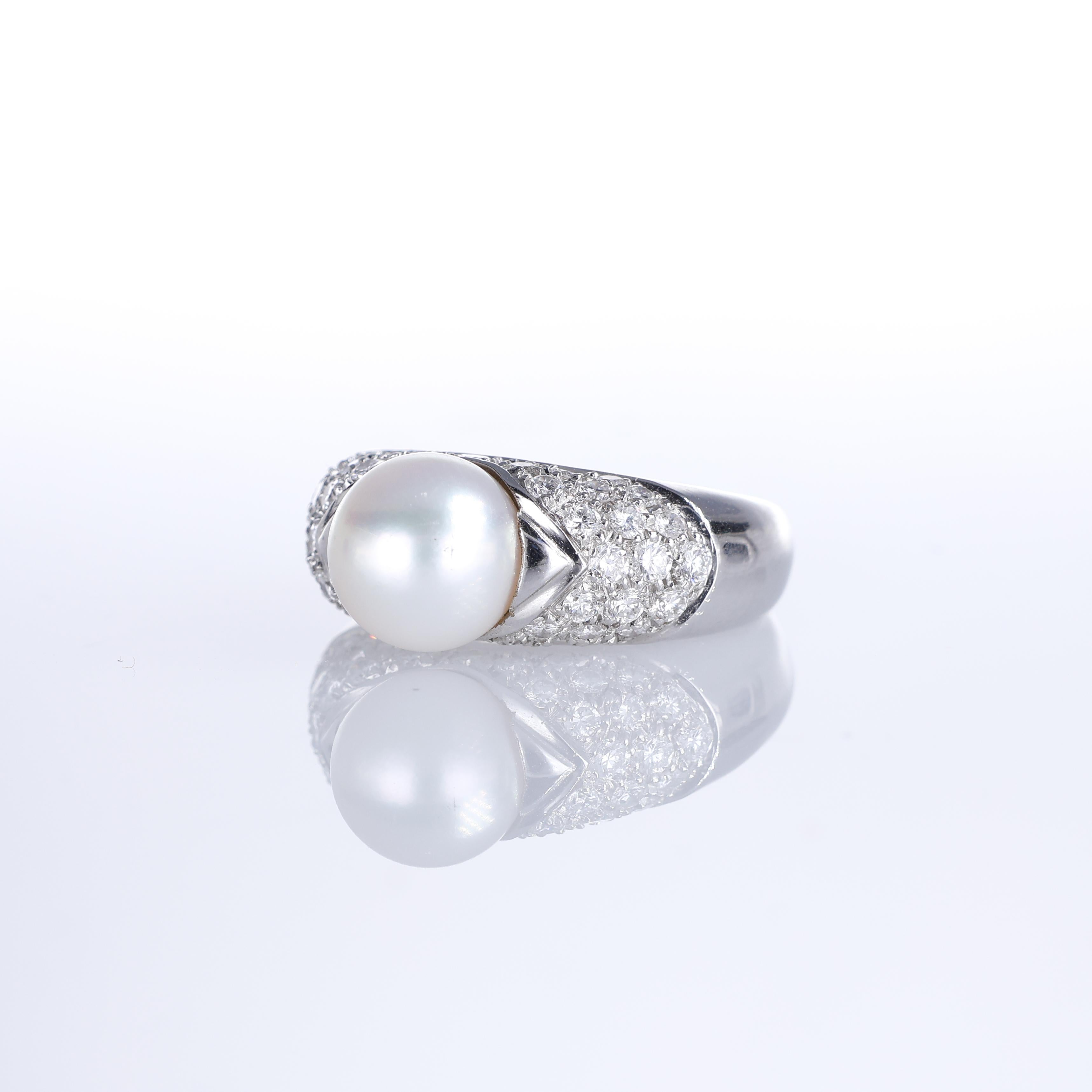 18K White Gold Band Ring with Pearl and Diamond Pavé In New Condition For Sale In Bergamo, BG