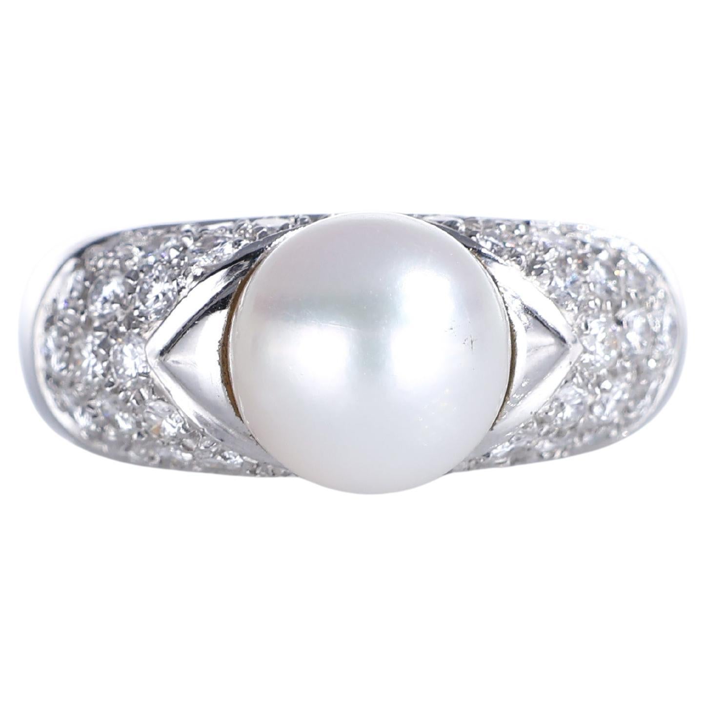 18K White Gold Band Ring with Pearl and Diamond Pavé