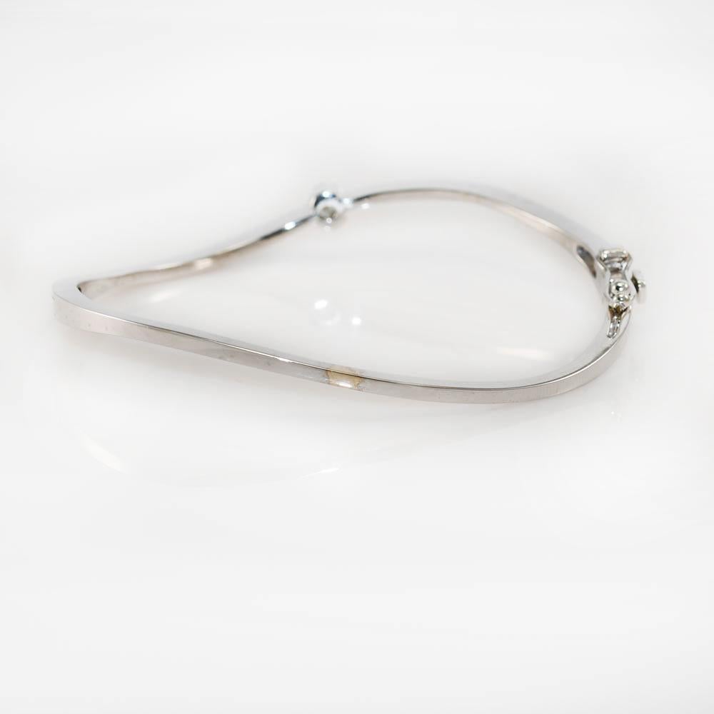 Women's 18K White Gold Bangle Bracelet w Diamond, .30ct, 17.5g For Sale