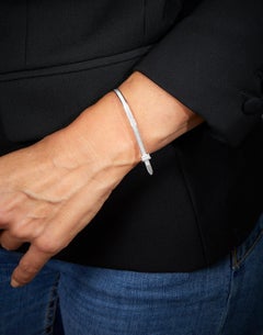 bracelet en or blanc 18 carats serti de diamants taille brillant de 0::10 carat